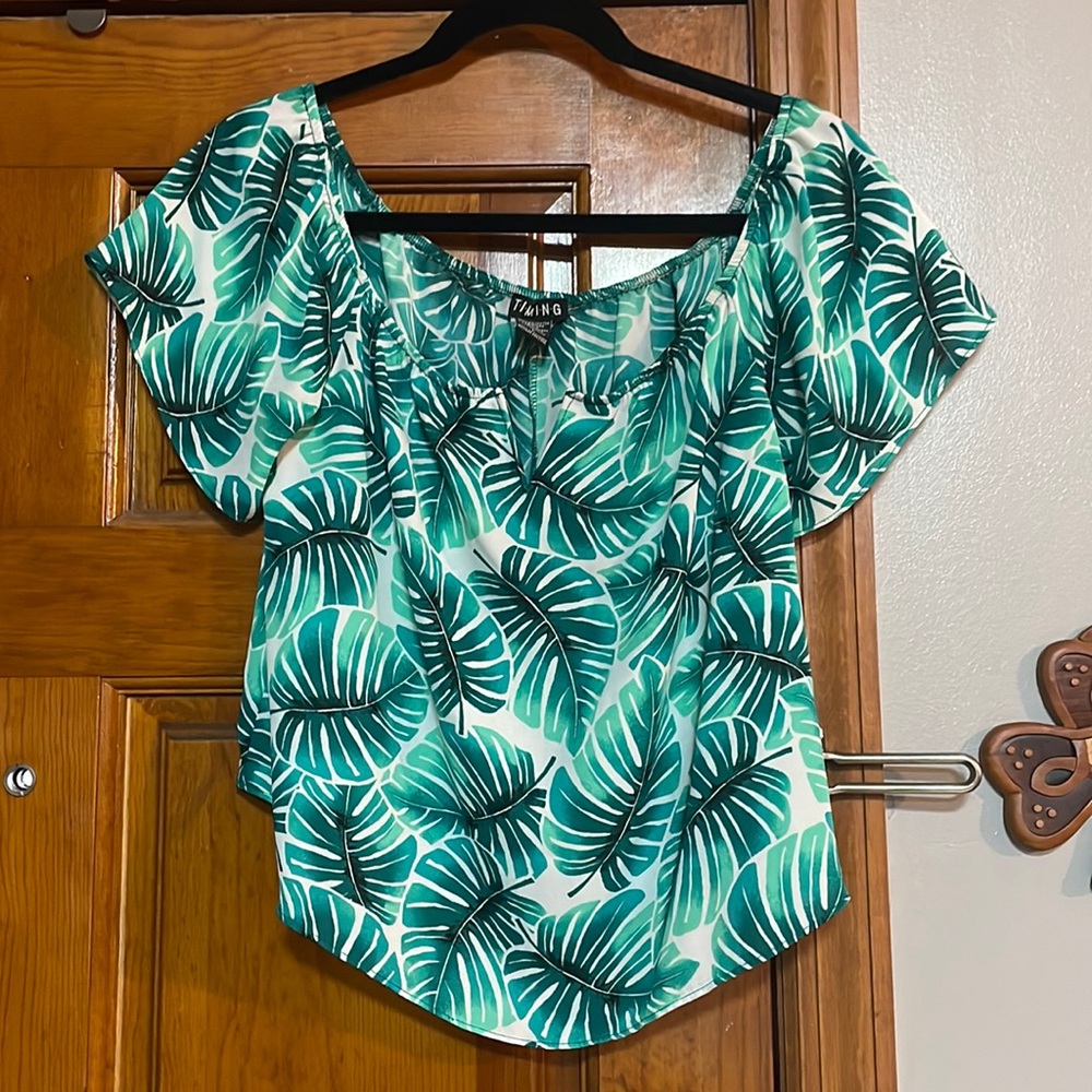 Timing V Cut Off The Shoulder Palm Leaf Print Top - Size Large, Wired